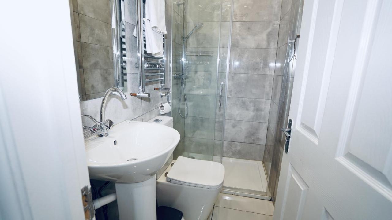E2M Stays Lovely Apt Close To Ilford Station With Free Parking Exteriér fotografie